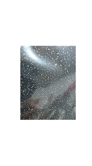 TAPETE DE CETIM PRETO COM GLITTER